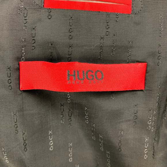 HUGO by HUGO BOSS Size 44 Black Virgin Wool Notch Lapel Suit - Picture 9 of 10